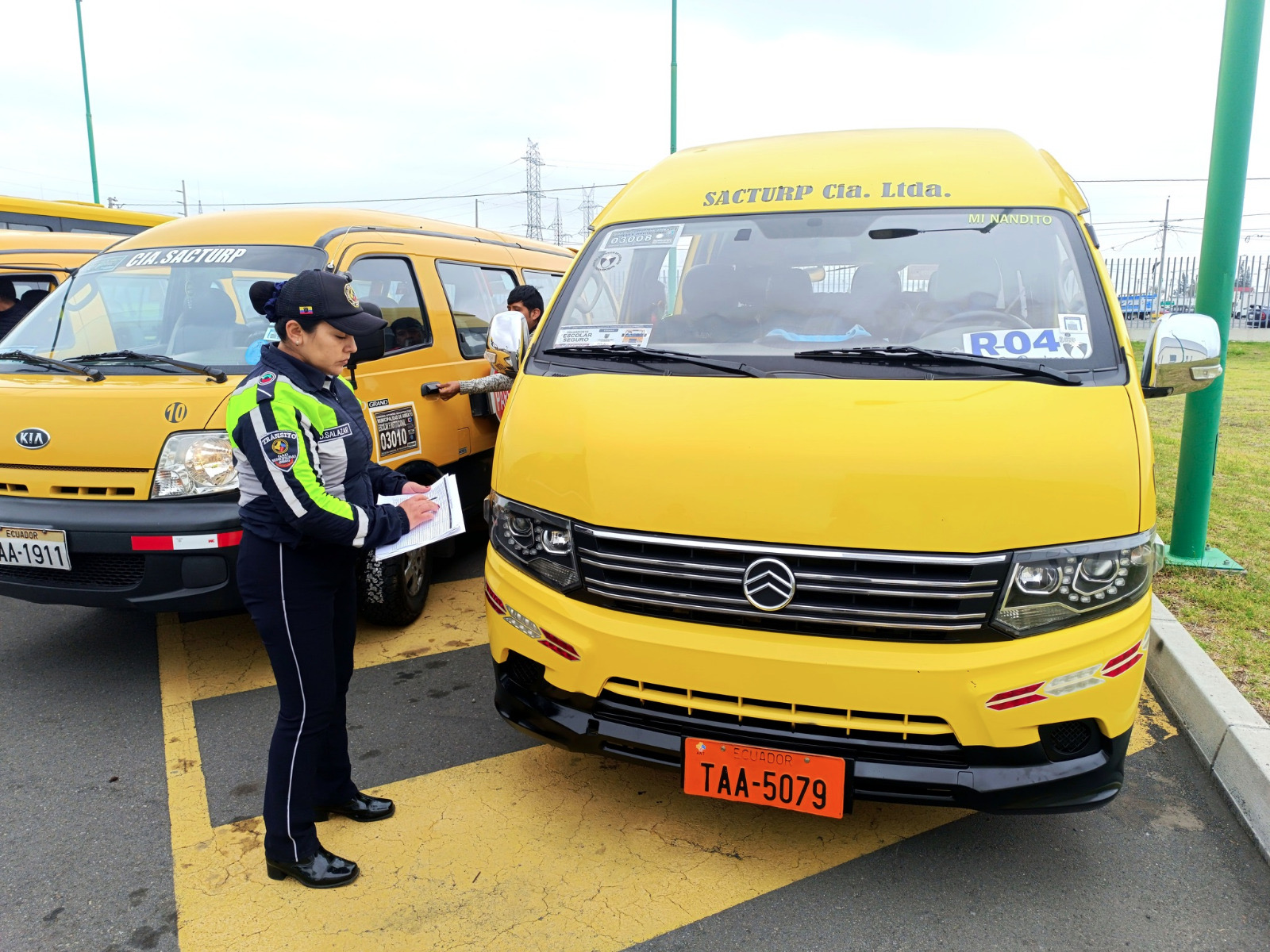 Revisión a transporte escolar El Heraldo